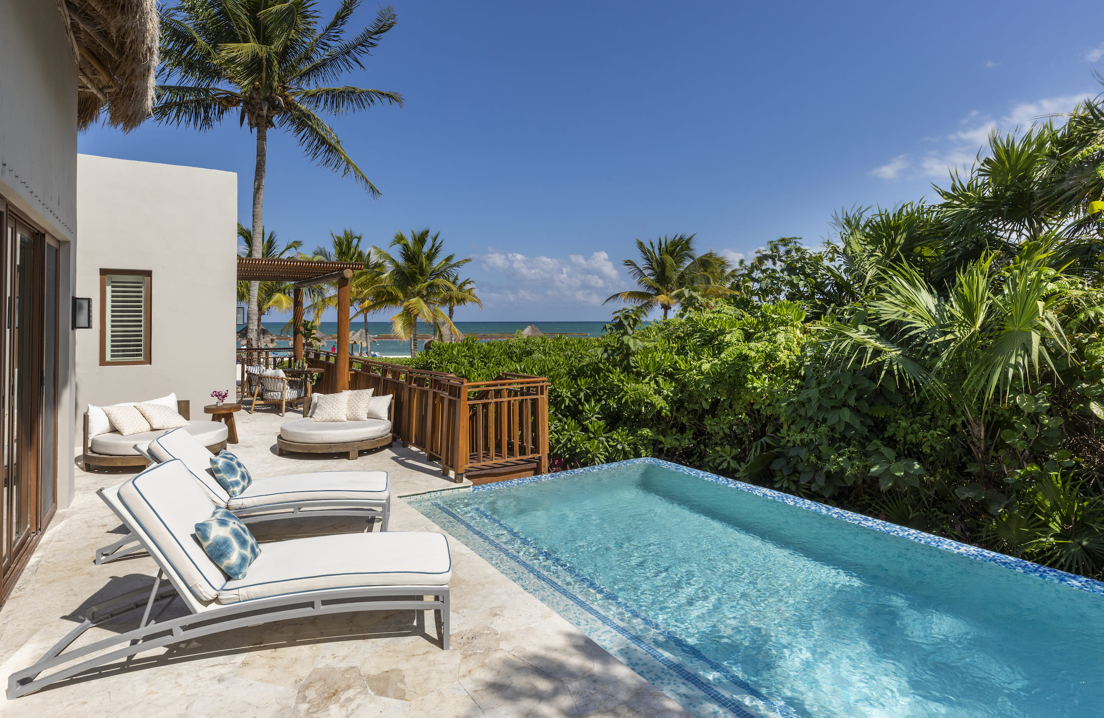 Fairmont Mayakoba's El Camaleon Presidential Suite infinity pool and ocean views