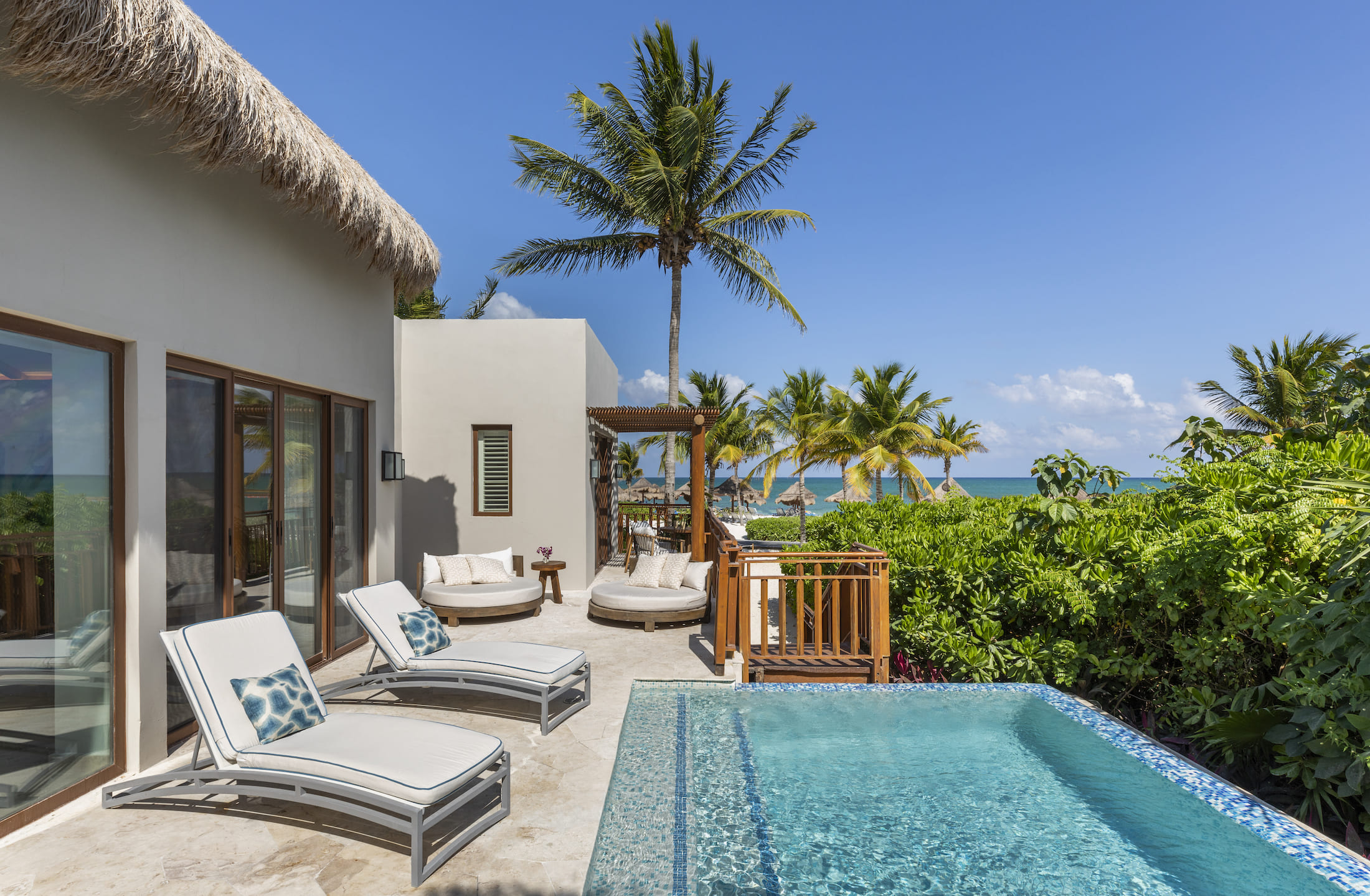 Fairmont Mayakoba's El Camaleon Presidential Suite deck and infinity pool