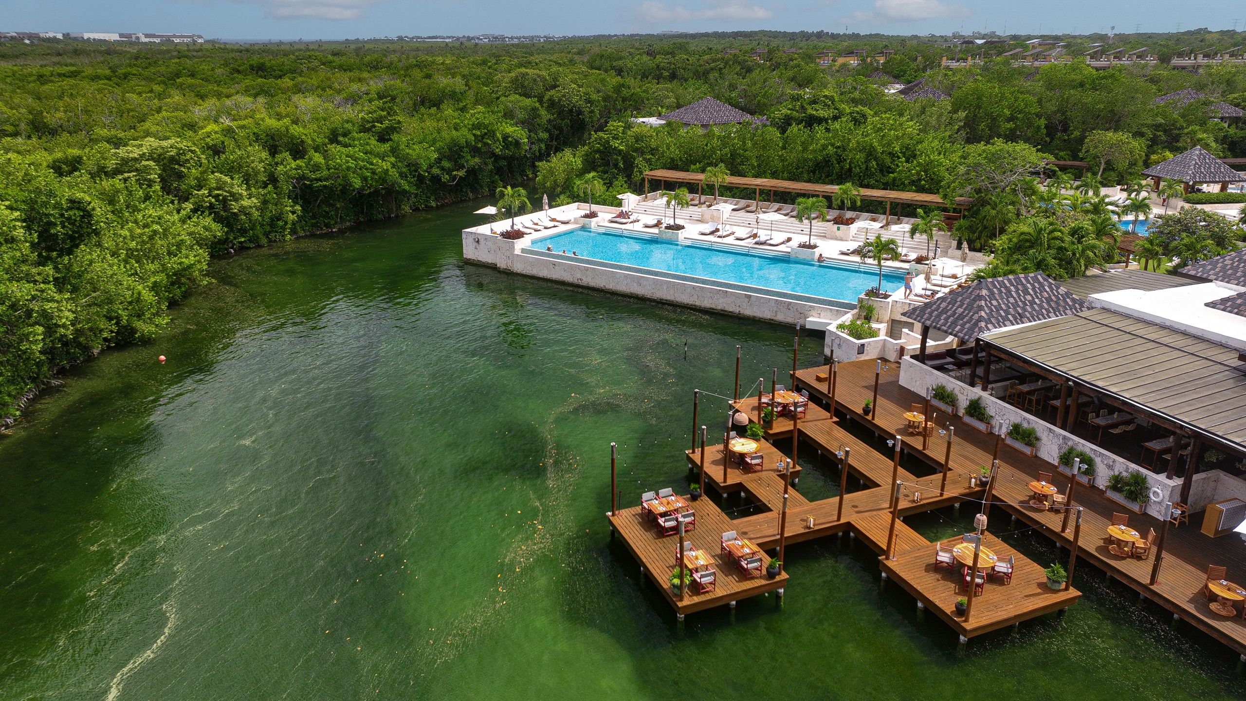 adult pool at fairmont mayakoba