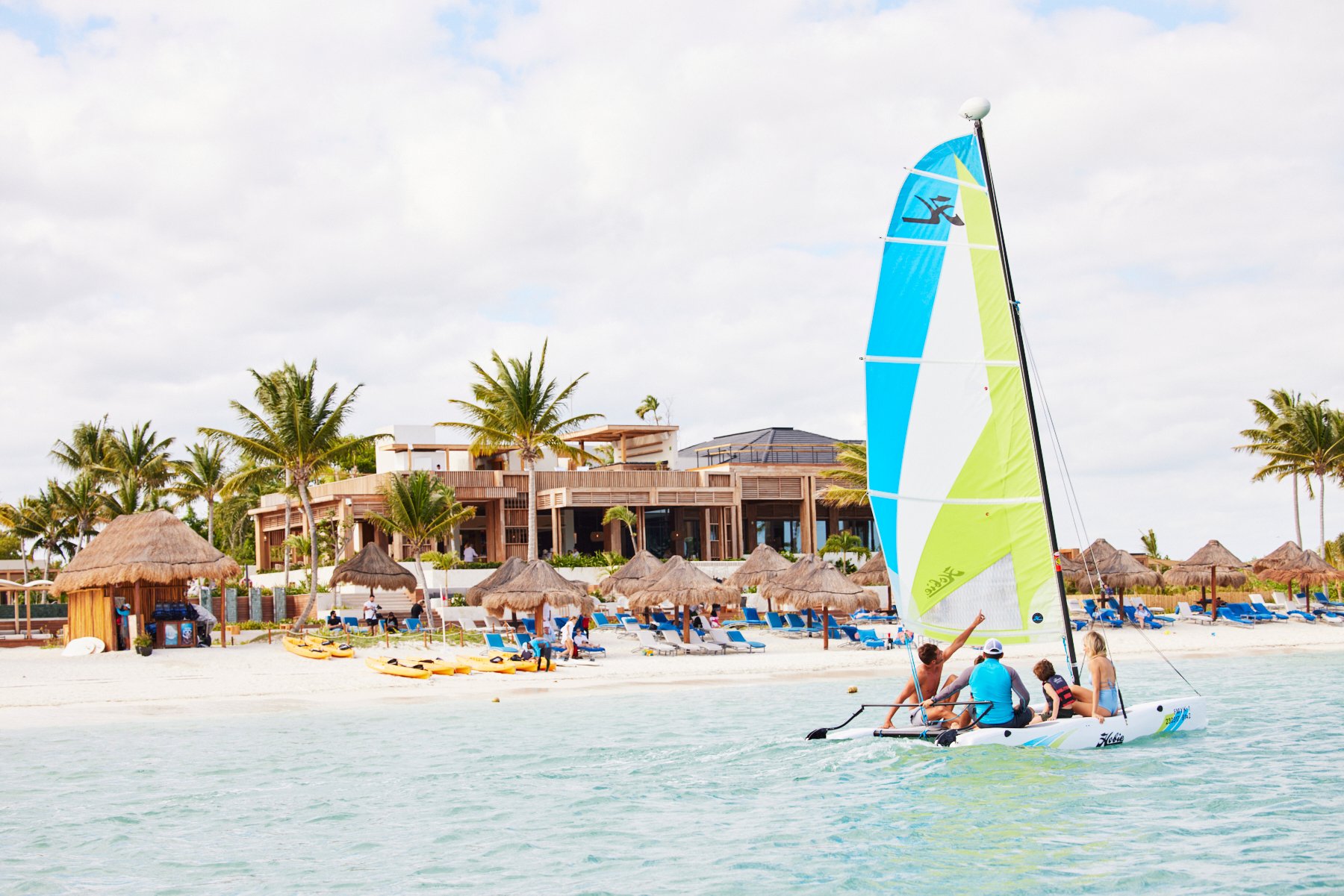 Catamaran Maykana Family